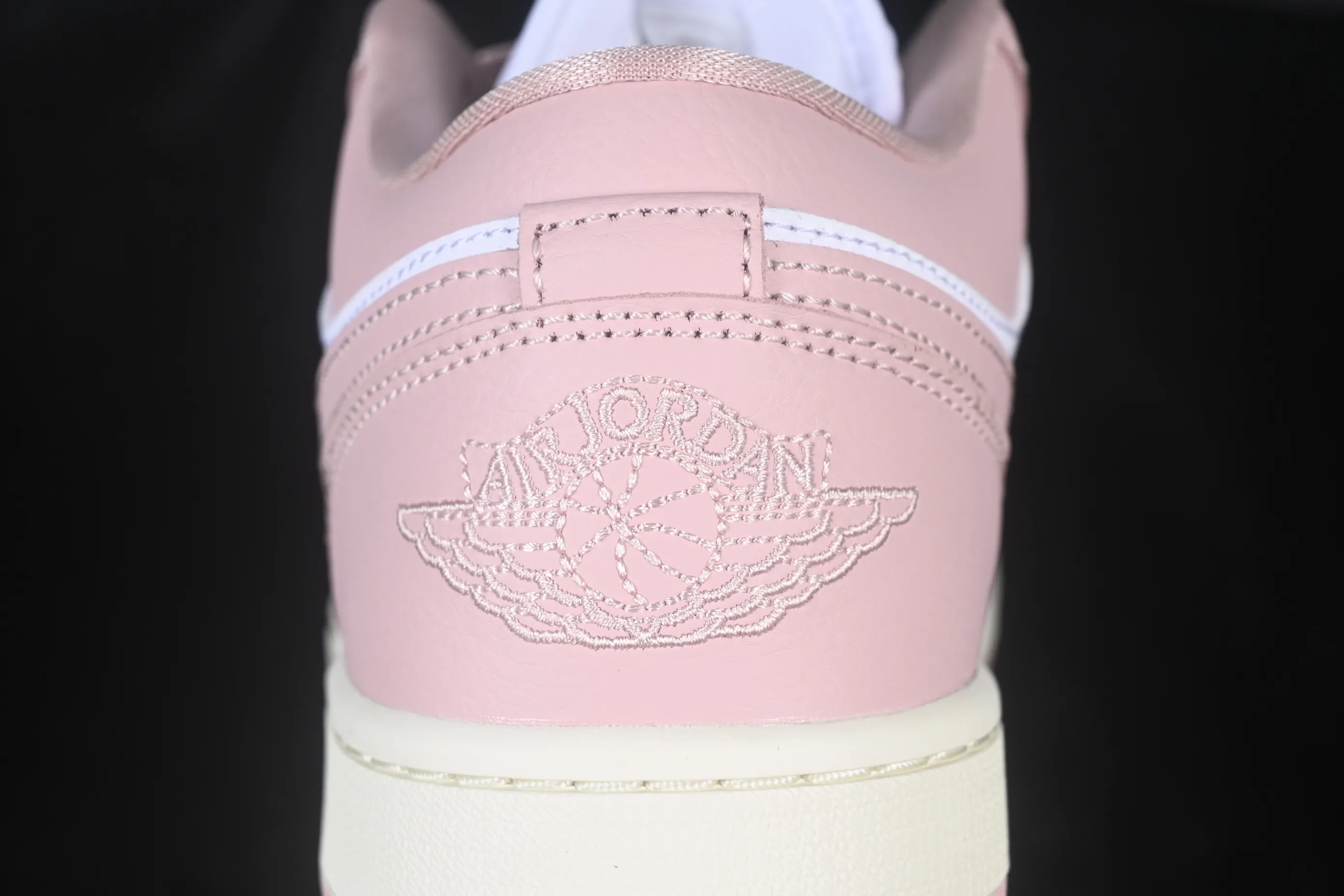 All categories Air Jordan Jordan series basketball shoes Air Jordan 1 Low G version pure original Air Jordan 1 Low AJ1 Joe 1 white pink low-top retro culture basketball shoes DC0774-162